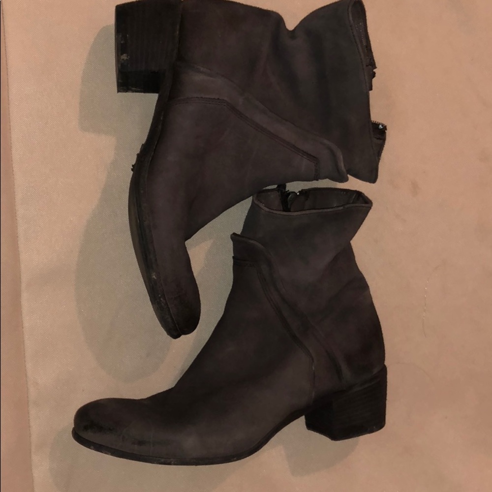 Gidigio Sean Detail Bootie in Chocolate Italian